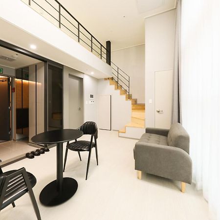 Coopstay Yeosu Hotel Bagian luar foto