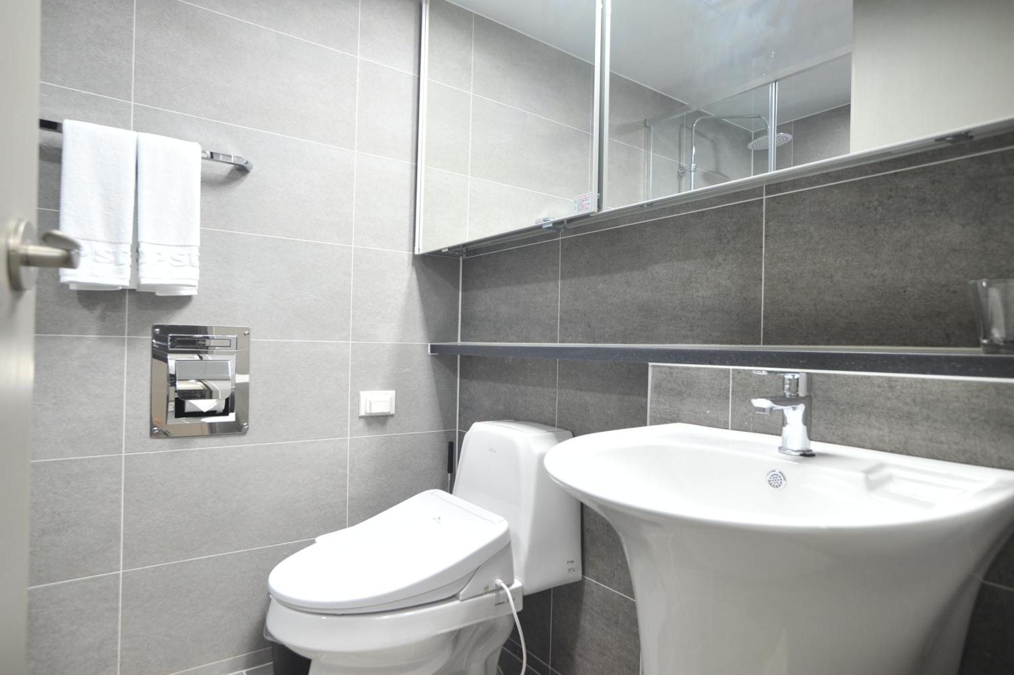 Coopstay Yeosu Hotel Bagian luar foto